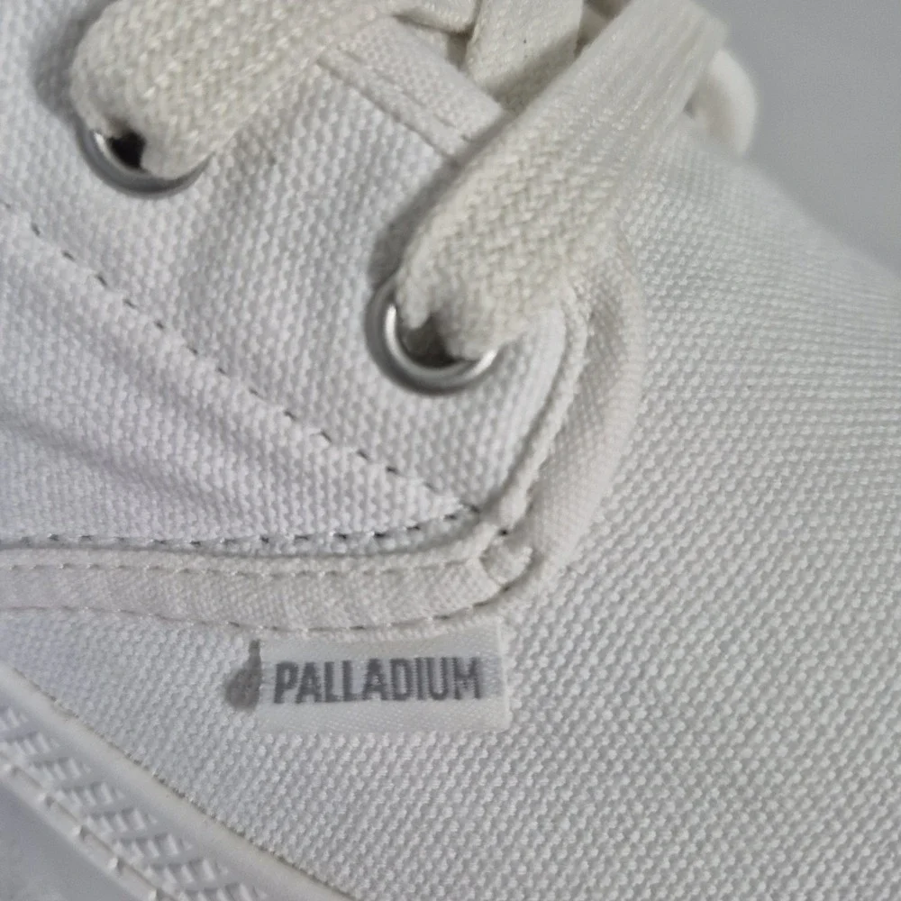 Palladium Boots Womens 7.5 Med Star White Pampa HI Top Lace‎ Up New in Box - Picture 4 of 9